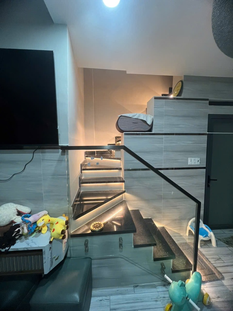 Cần bán nhà mới đẹp 1 xẹt đường Hậu Giang Q6,DT 49m2,nở hậu,Giá nhỉn 4 tỷ,vào ở ngay